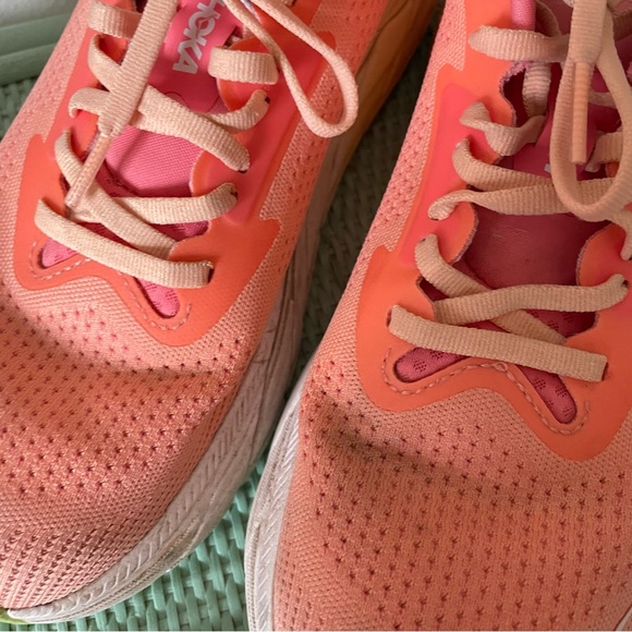 Hoka Arahi 7 Sneakers Hoka Papaya Sneakers Hoka Running Shoes - Picture 5 of 10